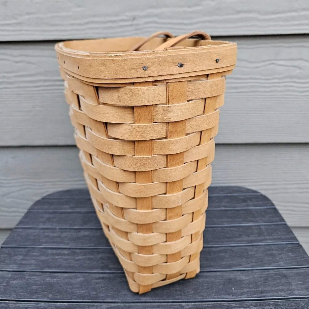 1995 Longaberger Handwoven Hanging Tall Key Mail Basket Leather Strap Vintage